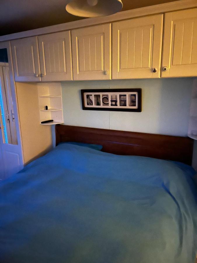 Beautiful 2 Bedroom Getaway Apartment