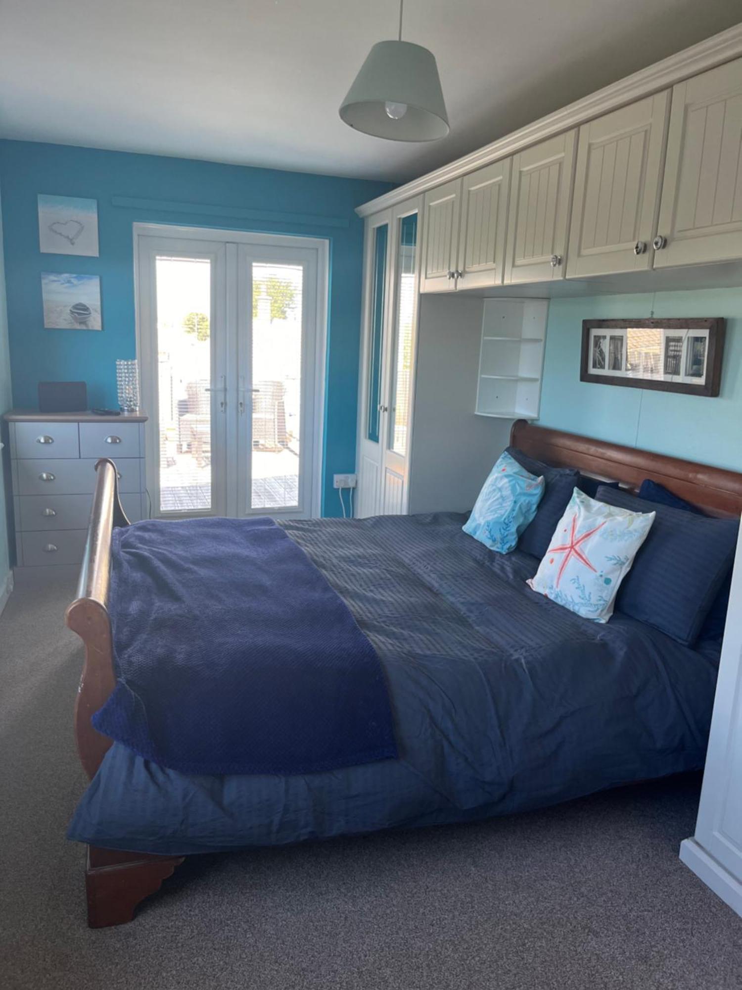 Beautiful 2 Bedroom Getaway Apartment